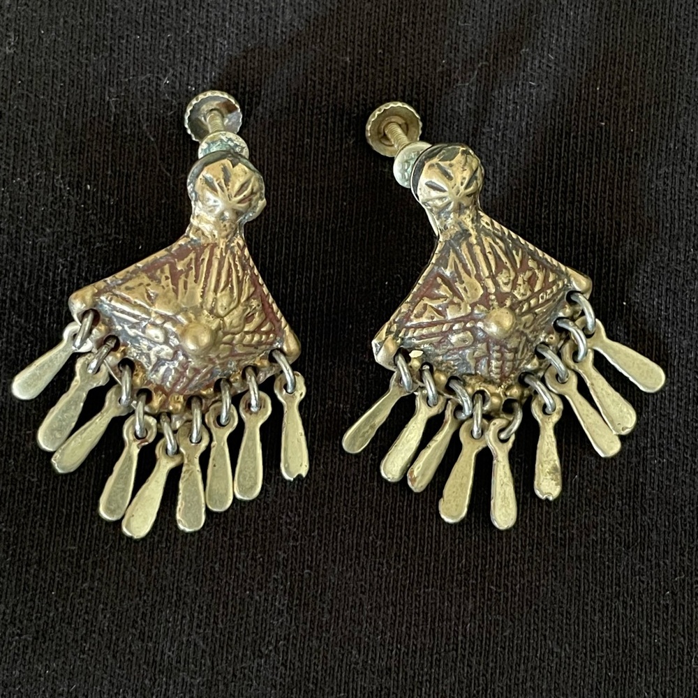 Vintage 1940s earrings!